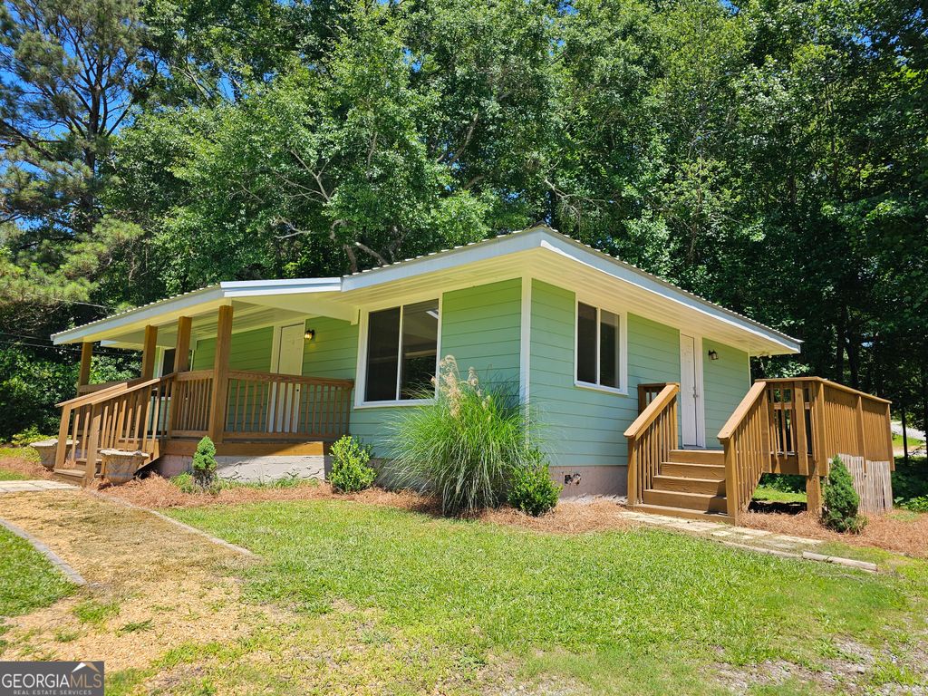Photo of 505 Beaver Pond Road, Carrollton, GA 30117 (MLS # 10779215)