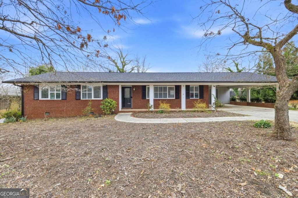 Photo of 2176 Riverside Drive, Gainesville, GA 30501 (MLS # 10762542)
