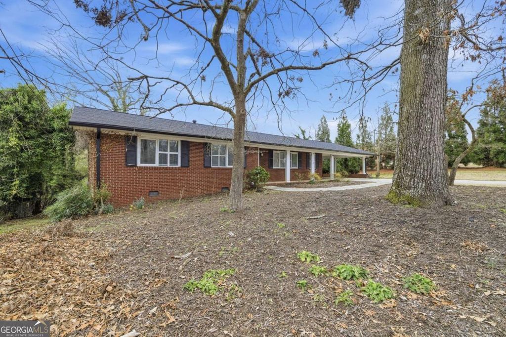 Photo of 2176 Riverside Drive, Gainesville, GA 30501 (MLS # 10762542)