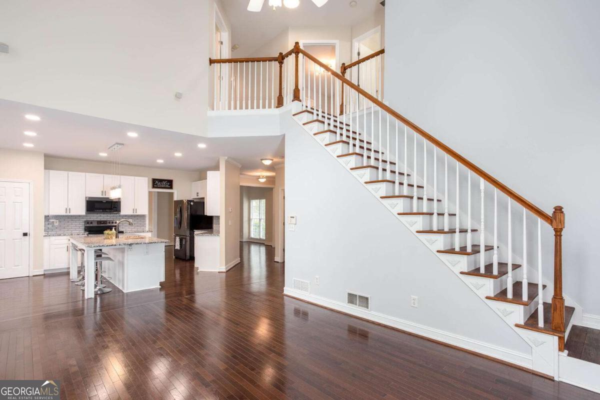 Four Seasons - Residential