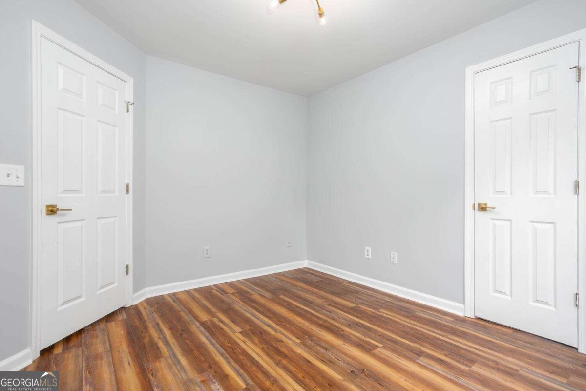 Four Seasons - Residential