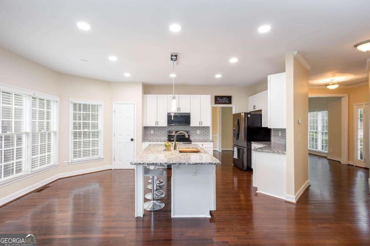 Four Seasons - Residential