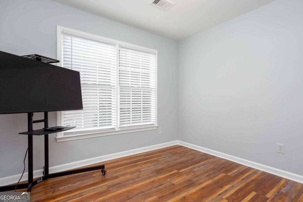 Four Seasons - Residential