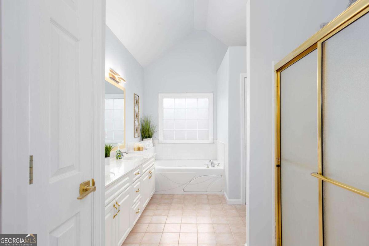 Four Seasons - Residential