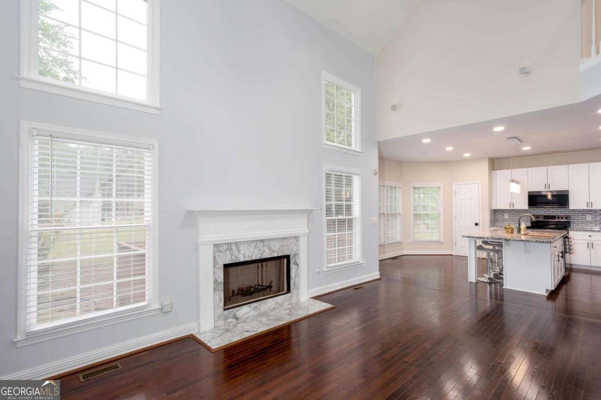 Four Seasons - Residential