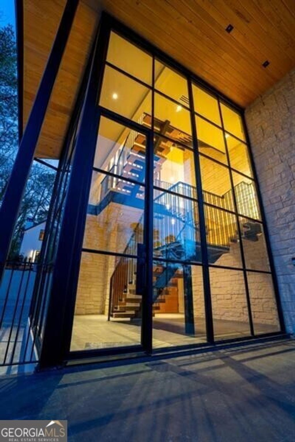 Photo of 843 Yorkshire Road, Atlanta, GA 30306 (MLS # 10731979)