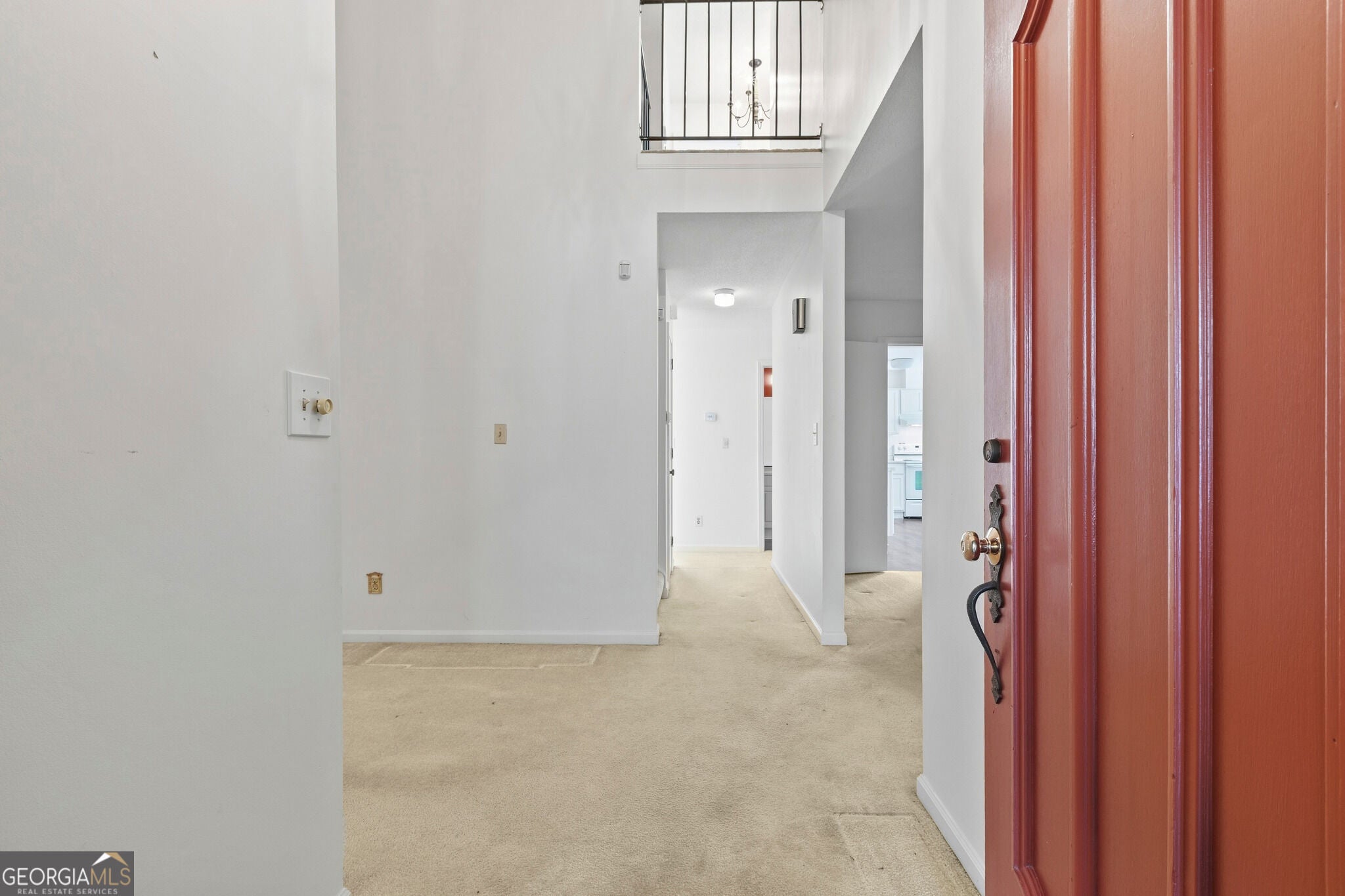 215 Leeward LN