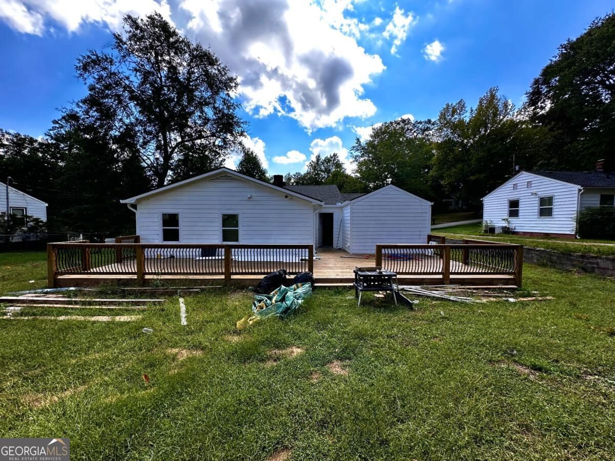 11 Meridian DR