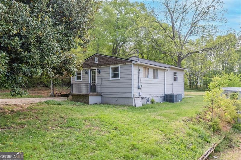 3220 Hilltop CIR