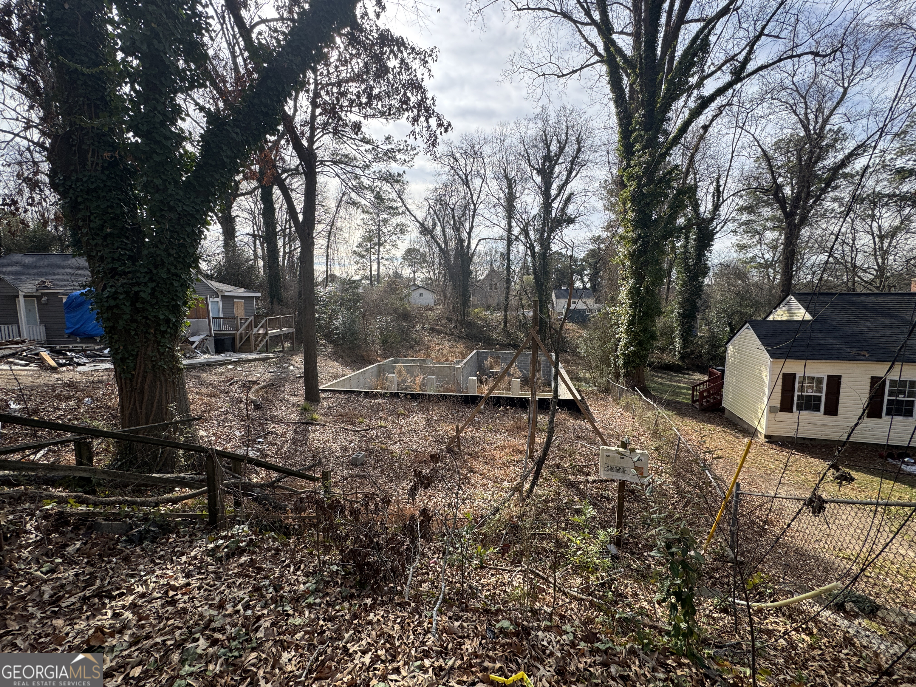 2034 Arlington CIR NW