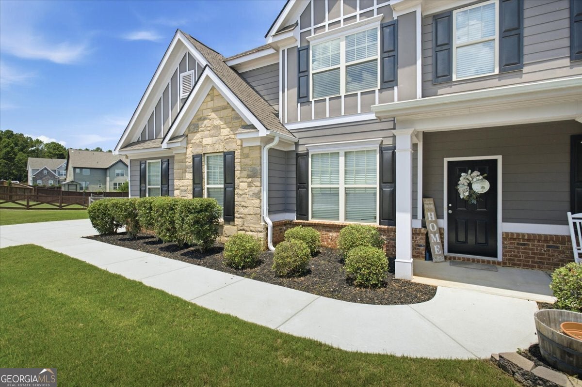 2225 Blackberry CT