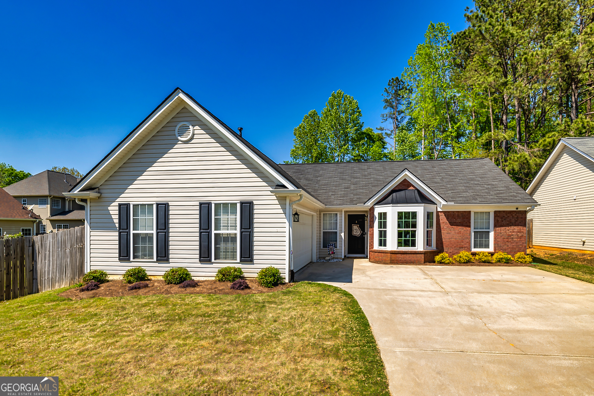 Newnan, Georgia 30265, United States, 3 Bedrooms Bedrooms, ,2 BathroomsBathrooms,Residential,Pending,112660