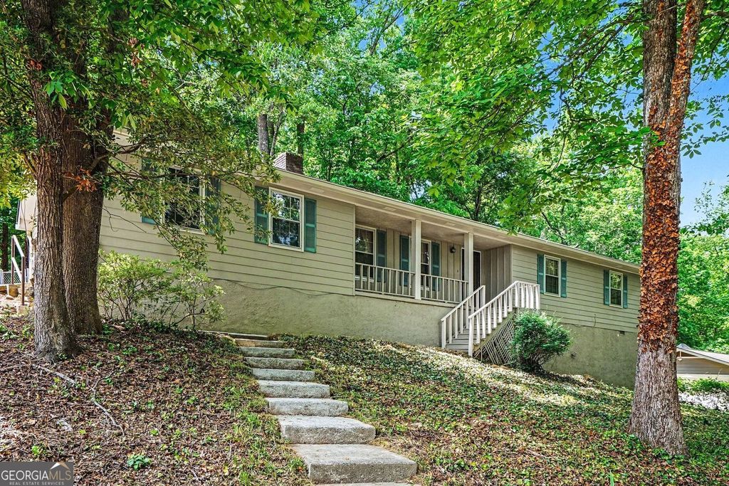 Photo of 3642 Rainbow Circle SW, Snellville, GA 30039 (MLS # 10741230)