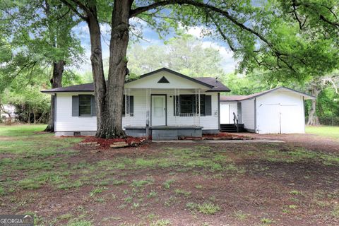 Photo of 152 Hennon Drive NW, Rome, GA 30165 (MLS # 10774703)