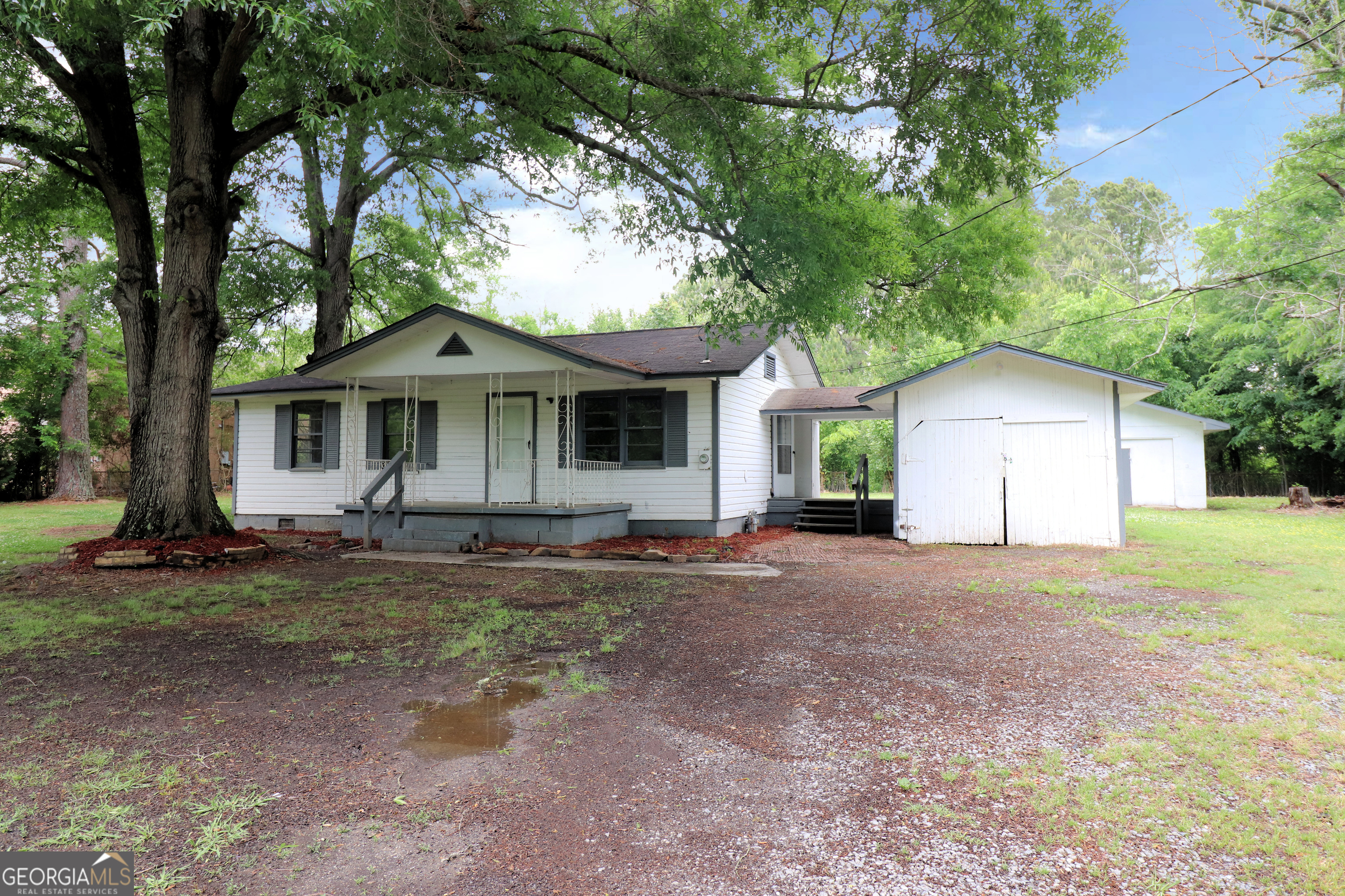 152 Hennon DR NW