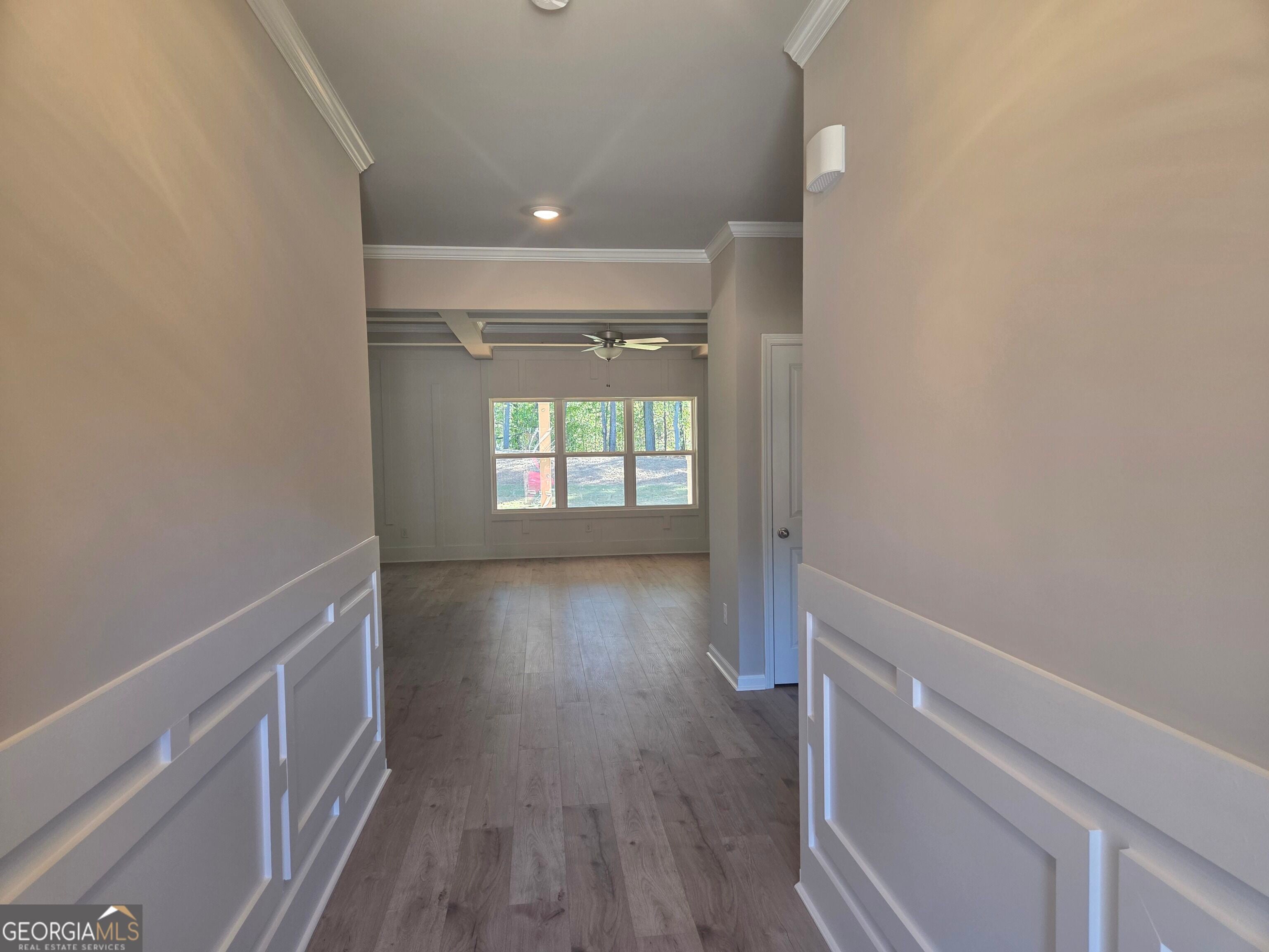 374 Meadows DR