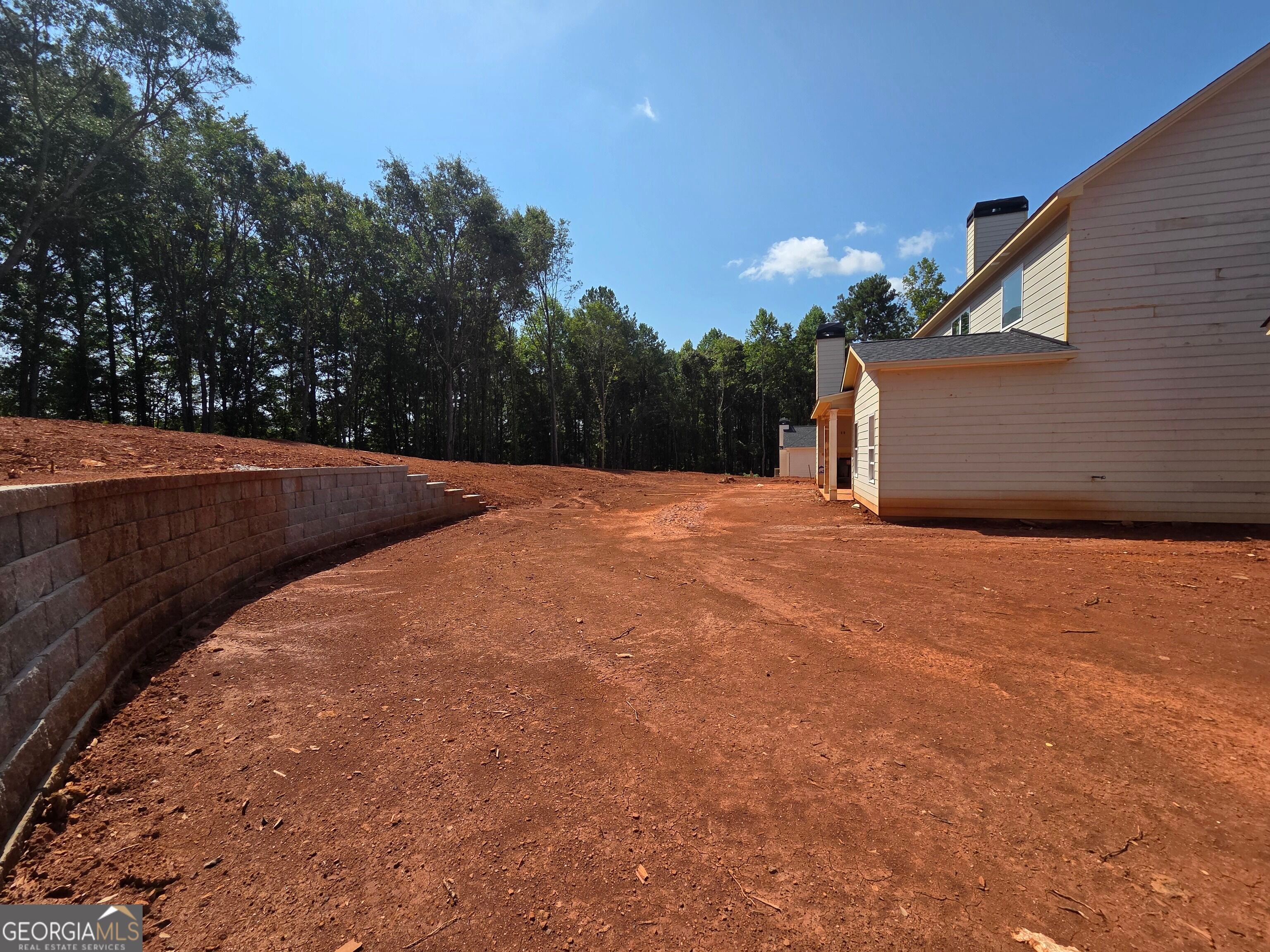 374 Meadows DR