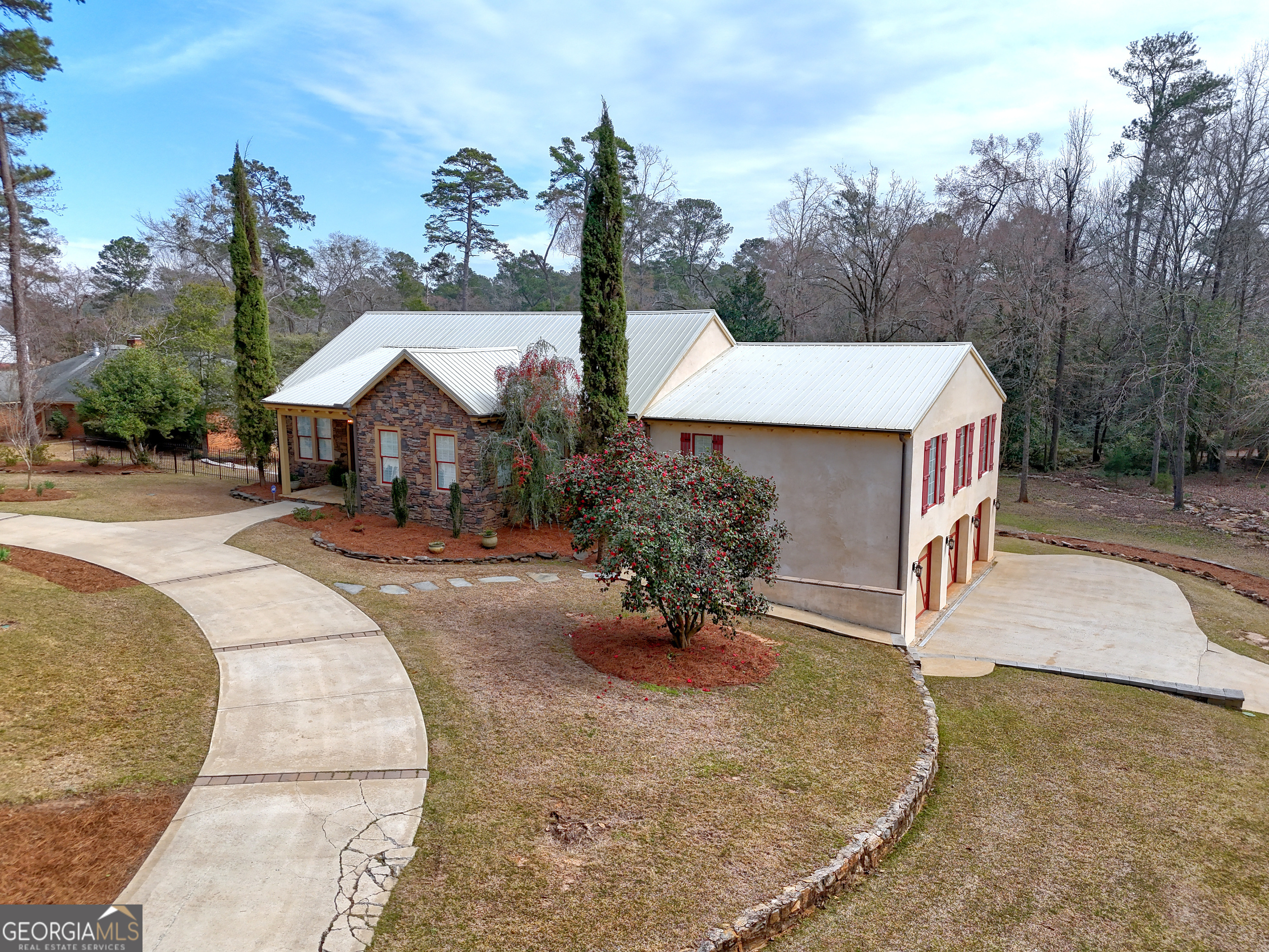 44 Cascade RD