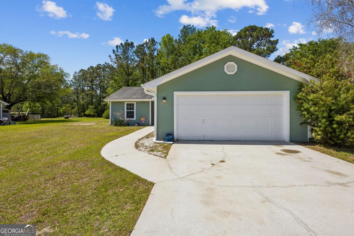 145 Retreat PL