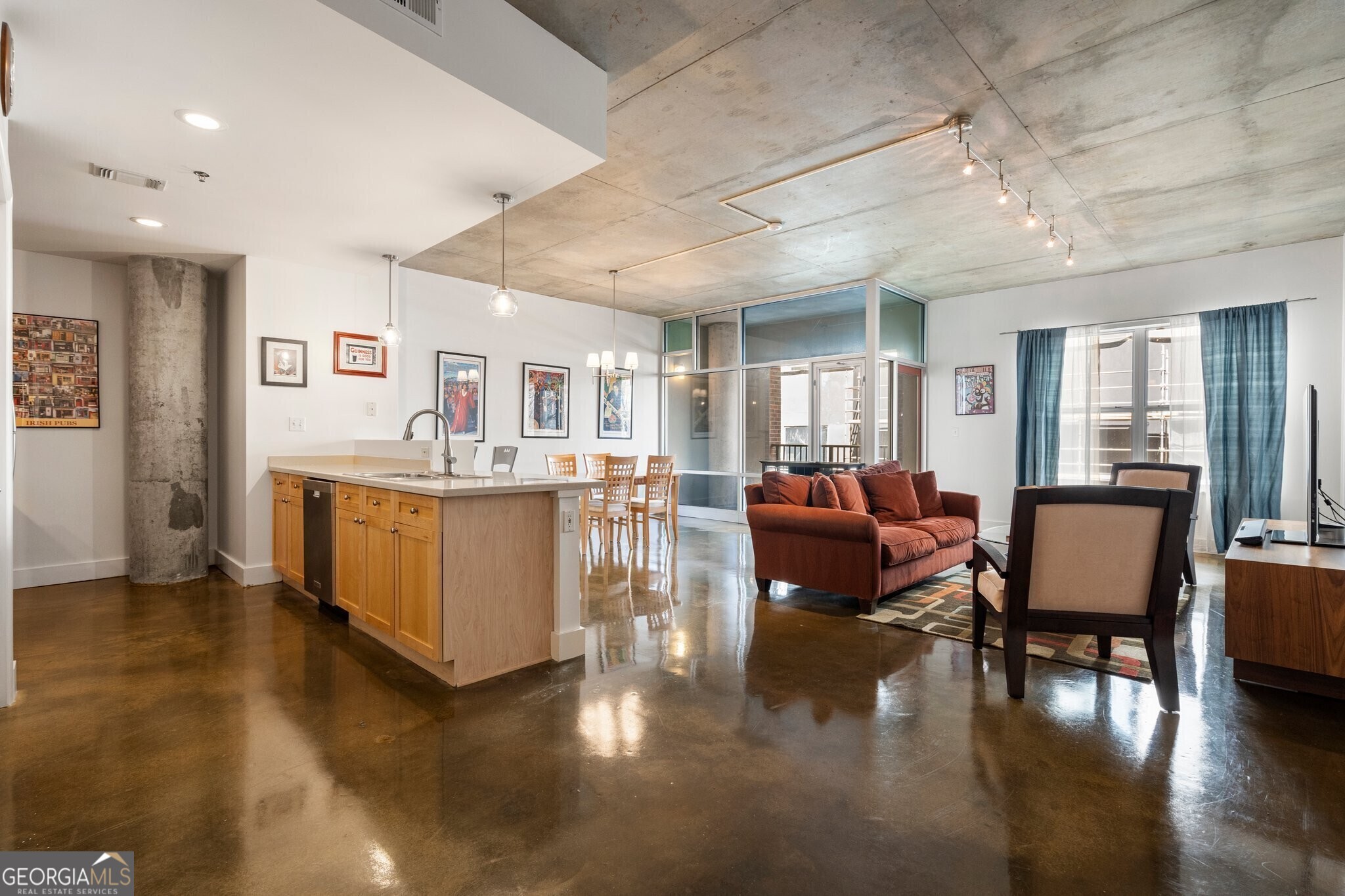 845 Spring ST 125