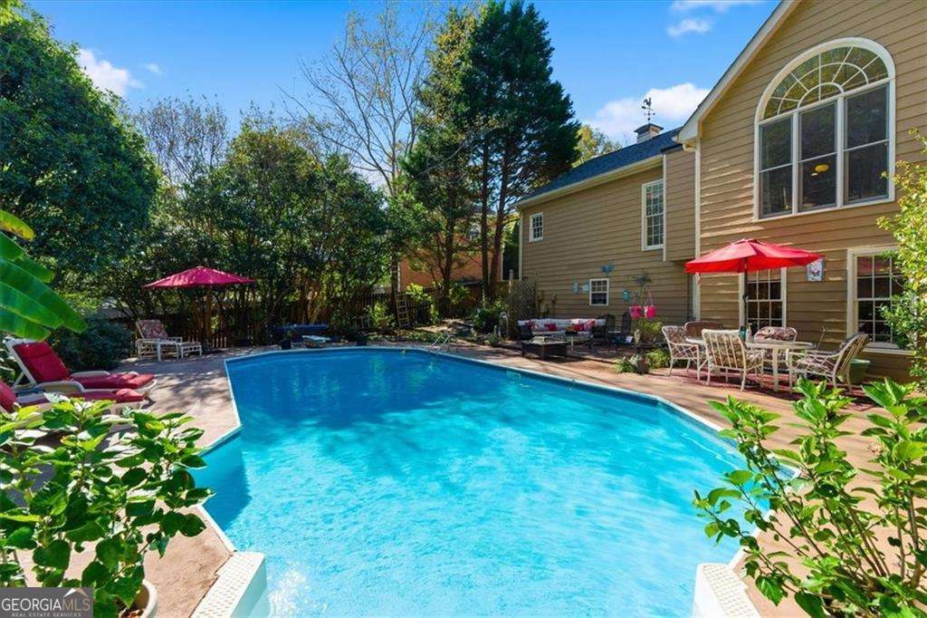 591 Delphinium BLVD NW