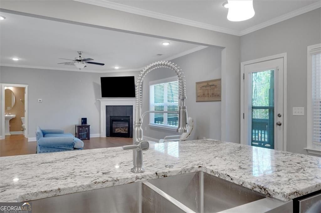 541 Glen Abbey CIR