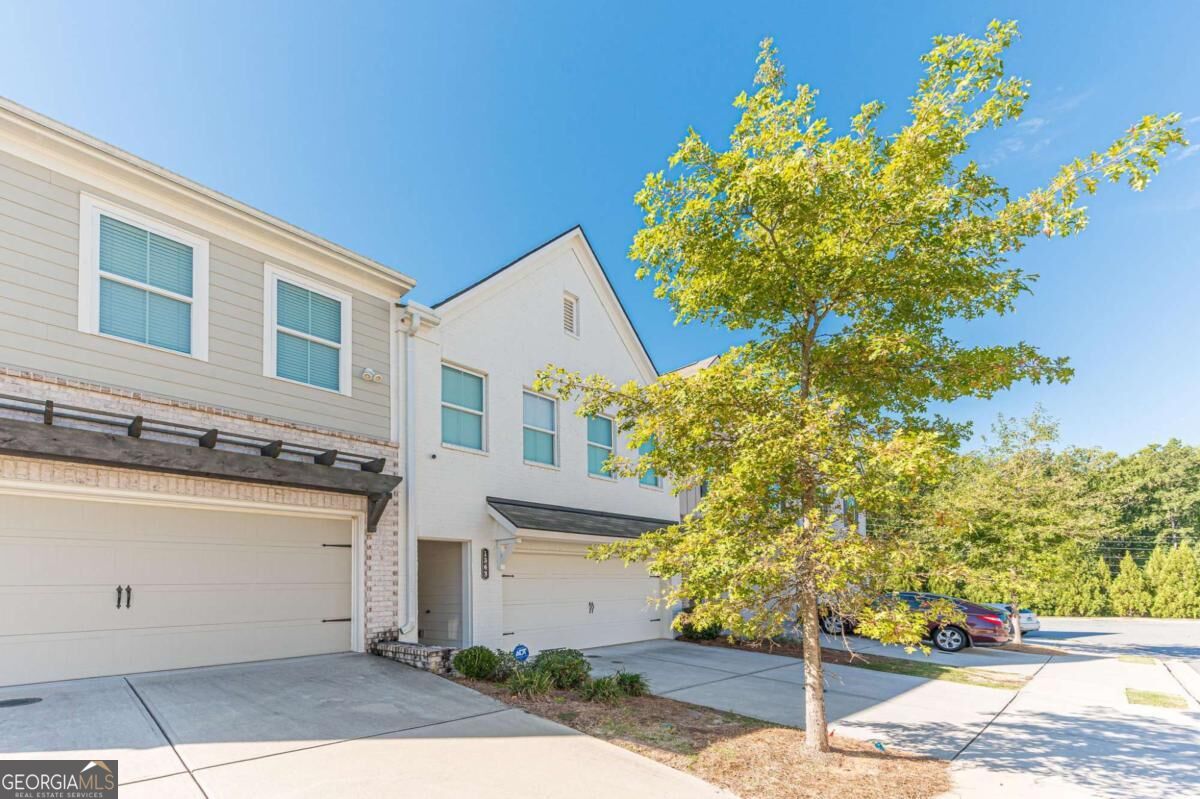 1363 Willamette WAY