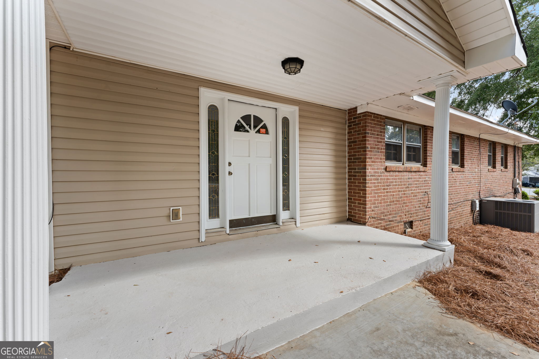 203 Bassett ST