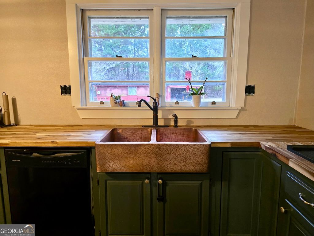 Photo of 1584 Lexington Carlton Road, Carlton, GA 30627 (MLS # 10685360)