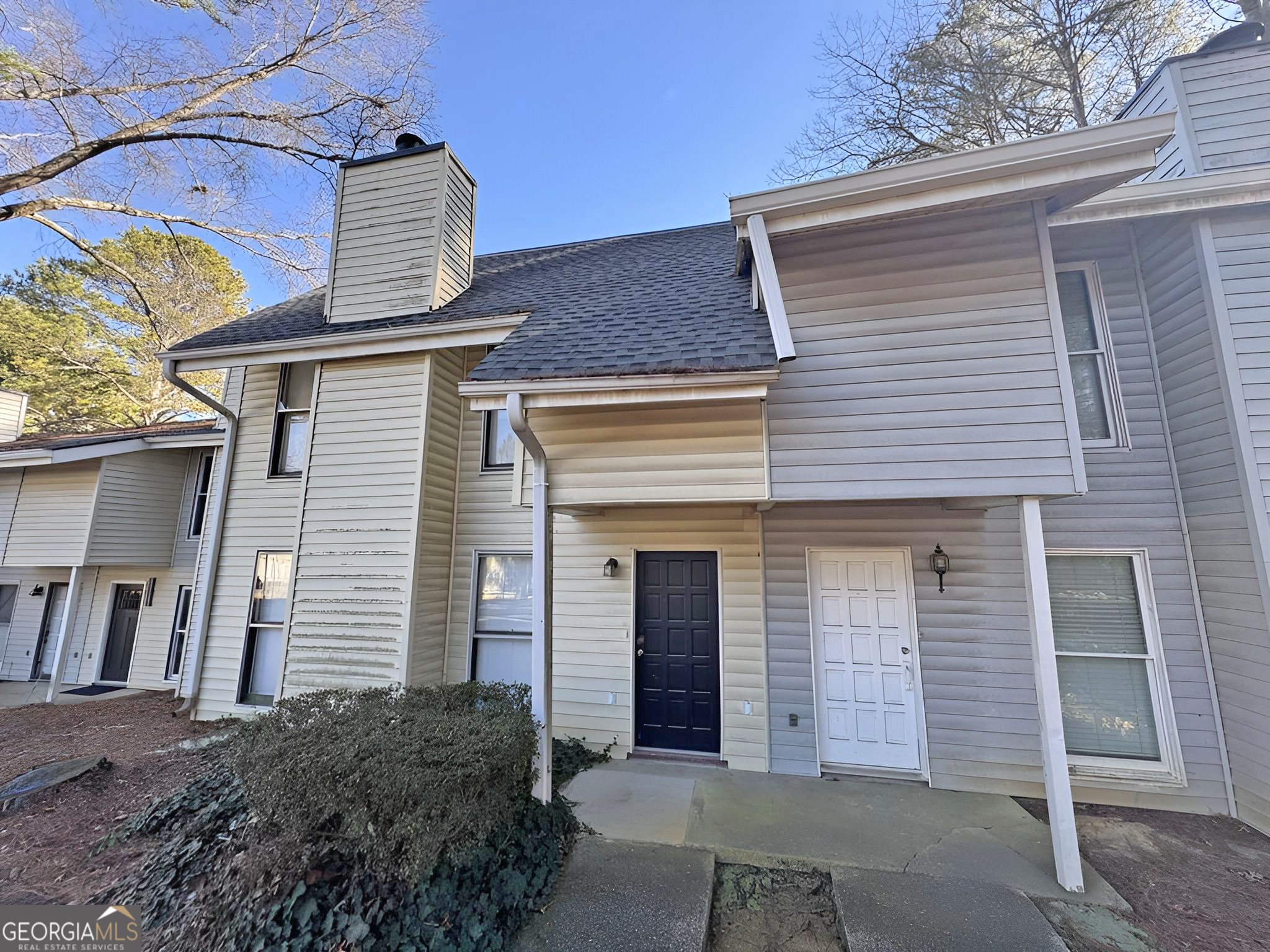 Don't miss out on the opportunity to own this 2-story townhome located in the Idlewood neighborhood. This property offers 3 beds and 2.5 baths. Located near shopping, entertainment, Tucker Path Trail and much more. No showings. Do not disturb occupants. To help visualize this home's floor plan and to highlight its potential, virtual furnishings may have been added to photos found in this listing.