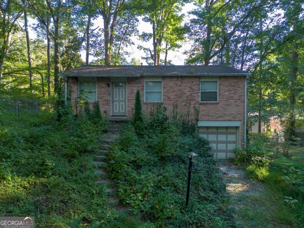 Photo of 3498 Fairlane Court NW, Atlanta, GA 30331 (MLS # 10869709)
