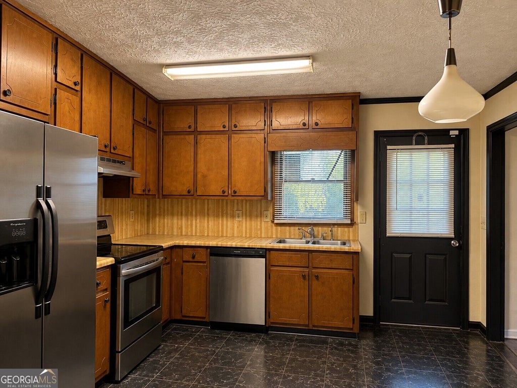 Photo of 966 Park Gate Place, Stone Mountain, GA 30083 (MLS # 10877961)