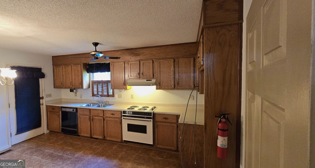 Photo of 4032 Winding Way Court, Macon, GA 31204 (MLS # 10799762)