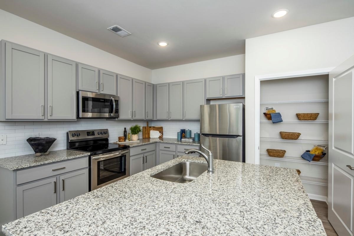 Brunswick, Georgia 31525, United States, 3 Bedrooms Bedrooms, ,3 BathroomsBathrooms,Residential,Active,51060