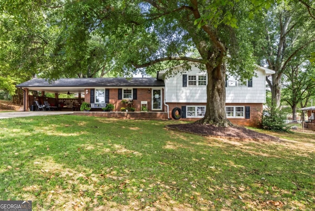Photo of 20 Oakdale Drive, Cartersville, GA 30120 (MLS # 10847071)