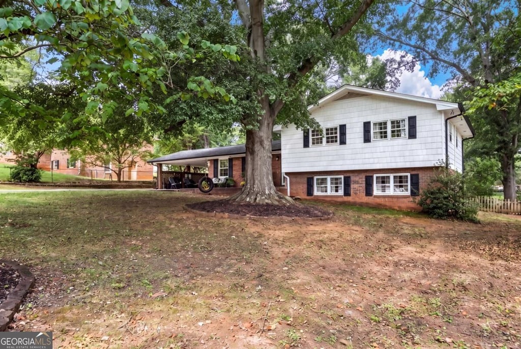 Photo of 20 Oakdale Drive, Cartersville, GA 30120 (MLS # 10847071)