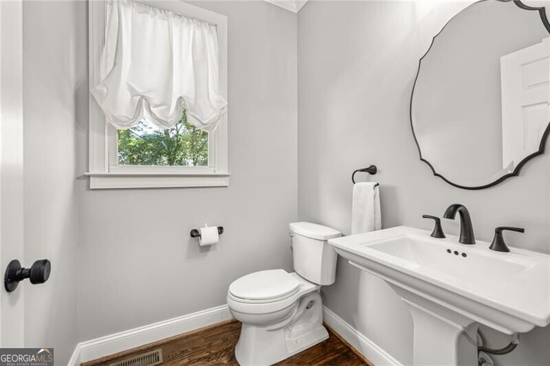 Cumming, Georgia 30041, United States, 5 Bedrooms Bedrooms, ,5 BathroomsBathrooms,Residential,Active,161445