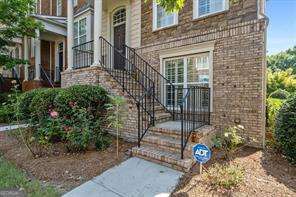 2402 Natoma CT SE