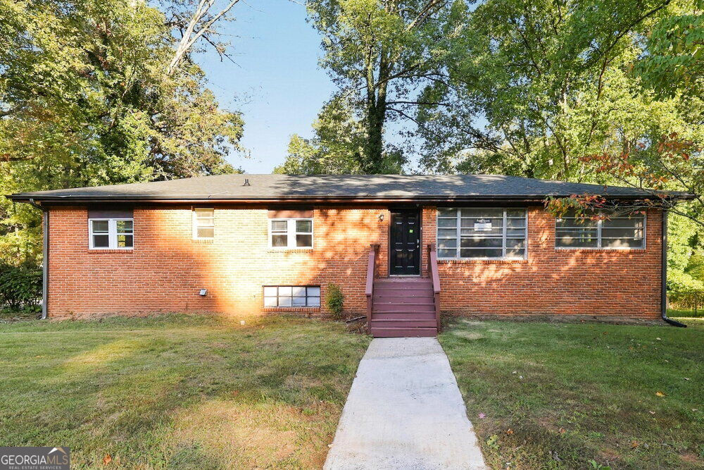 Photo of 2658 Riggs Drive, East Point, GA 30344 (MLS # 10880616)