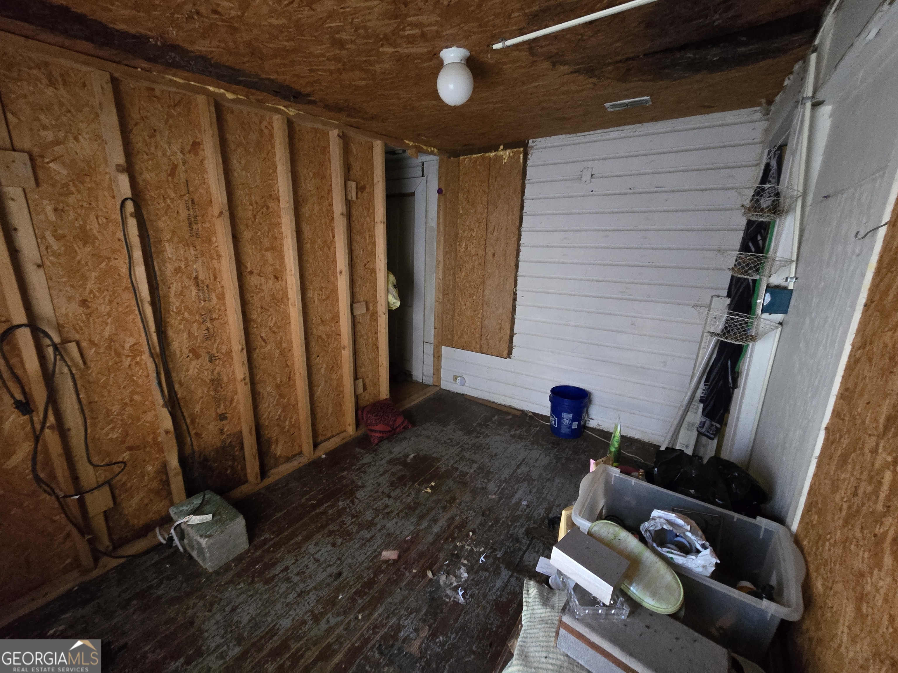 1595 Us Highway 319 N