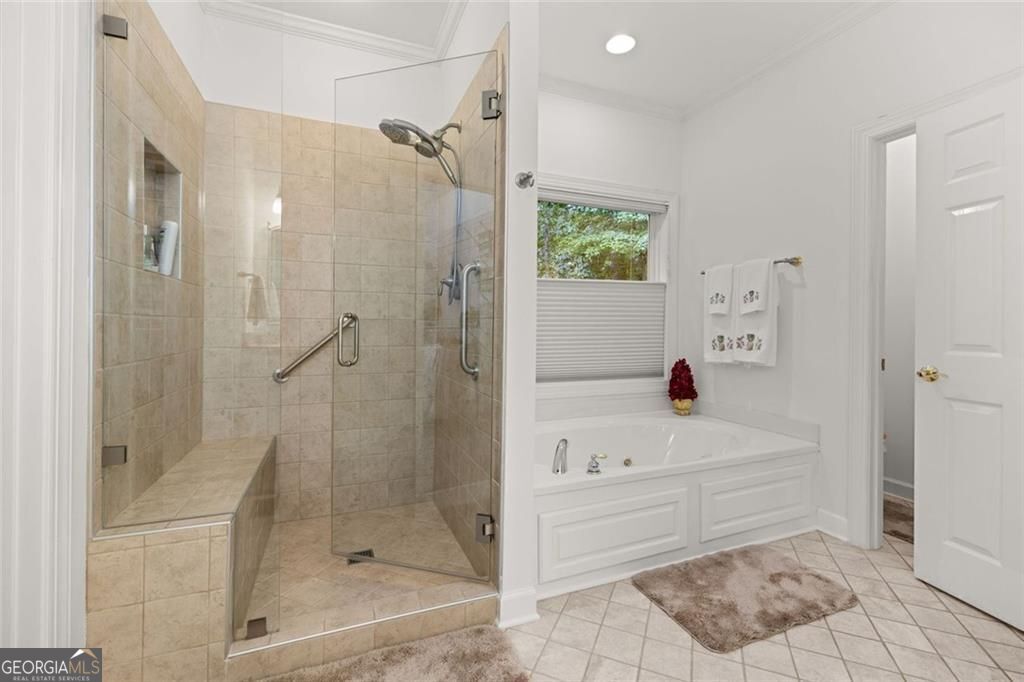 Gainesville, Georgia 30506, United States, 5 Bedrooms Bedrooms, ,4 BathroomsBathrooms,Residential,Active,136202