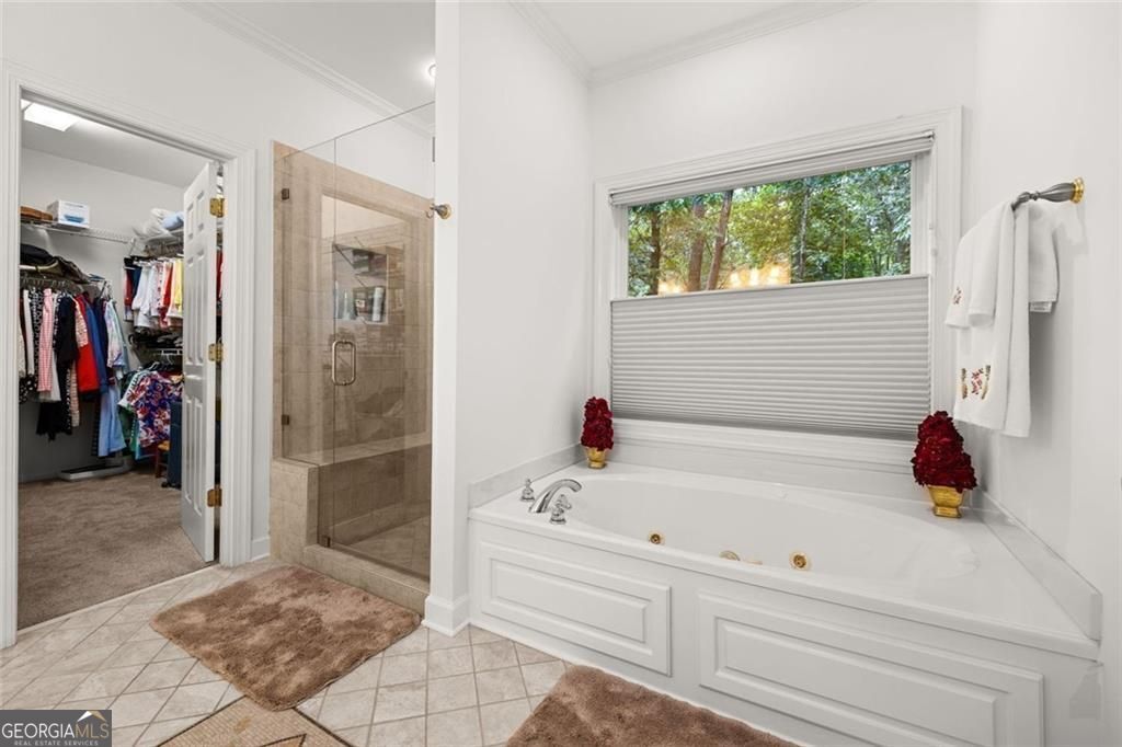 Gainesville, Georgia 30506, United States, 5 Bedrooms Bedrooms, ,4 BathroomsBathrooms,Residential,Active,136202