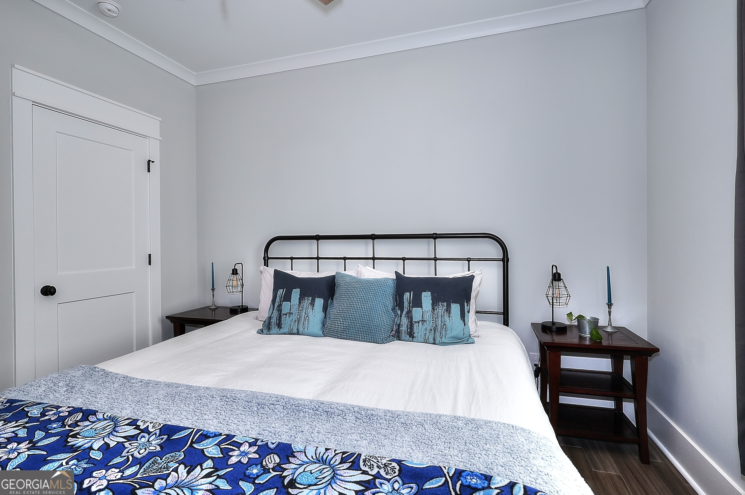 Mill Farm Place - Residential