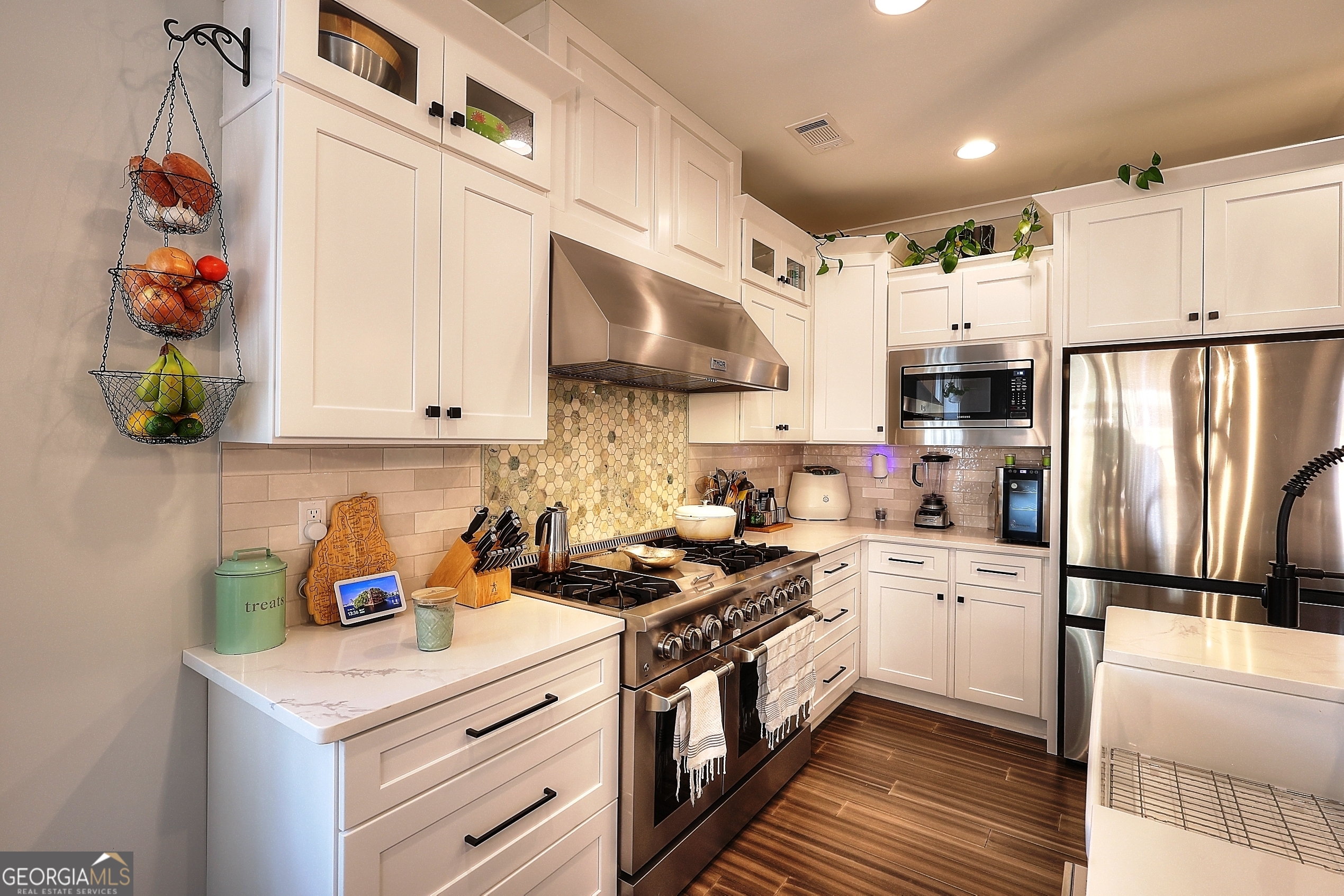 Mill Farm Place - Residential