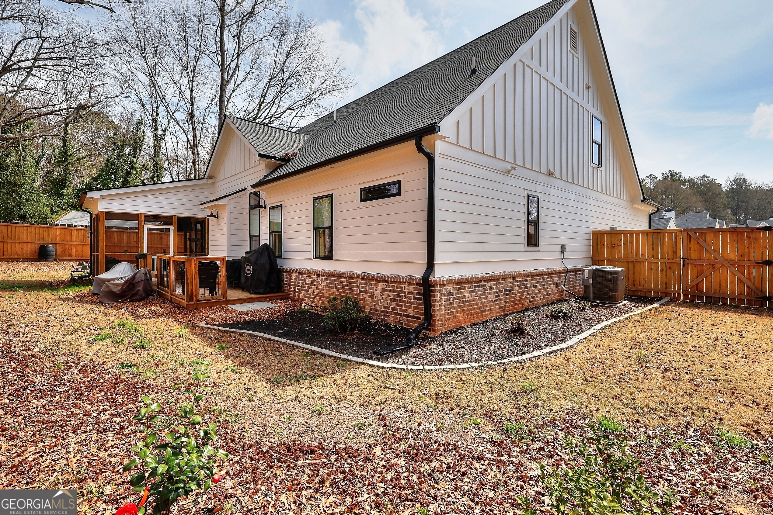 Mill Farm Place - Residential