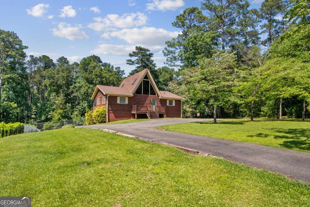 Photo of 4706 Colony Drive SE, Acworth, GA 30102 (MLS # 10782315)
