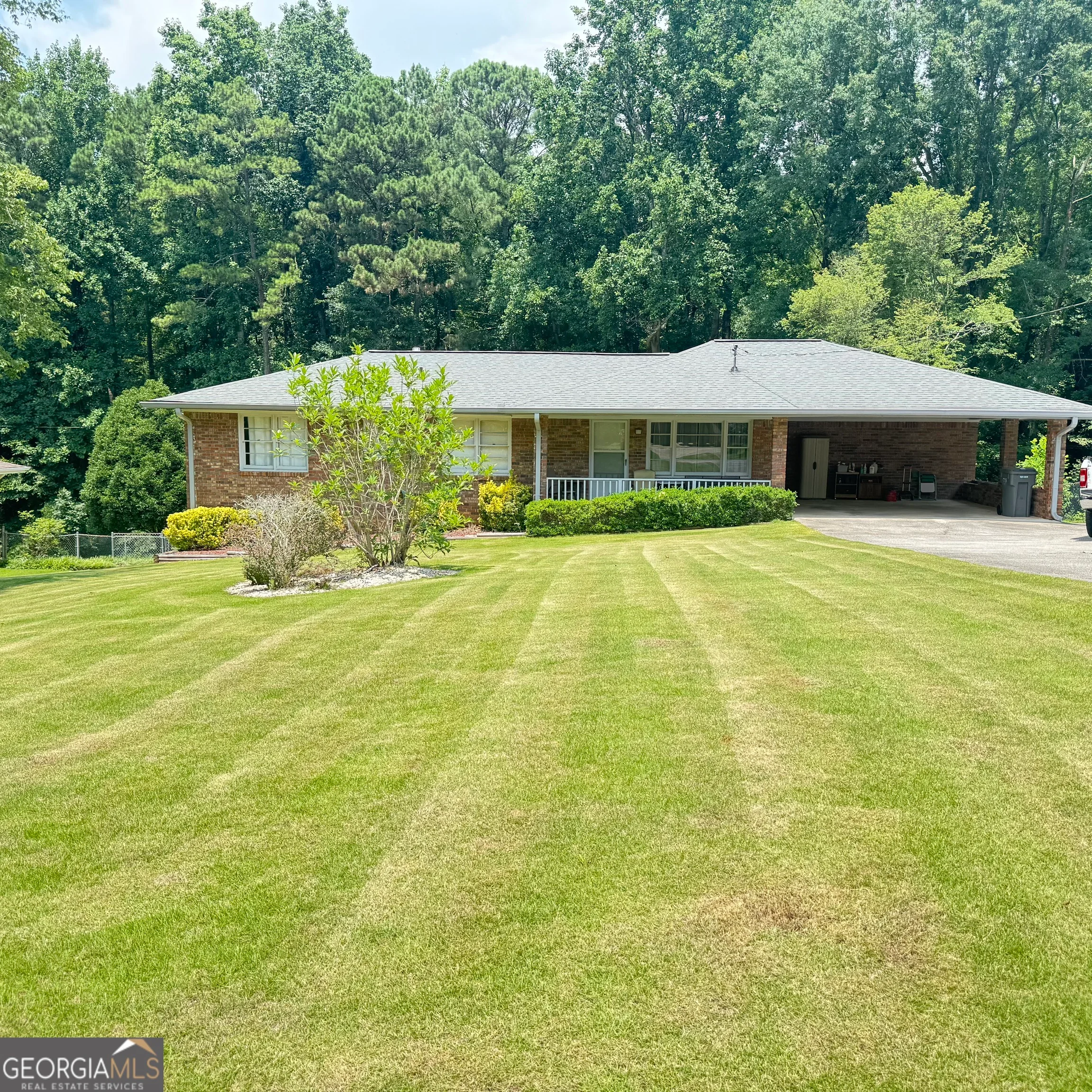 6136 Queens Road