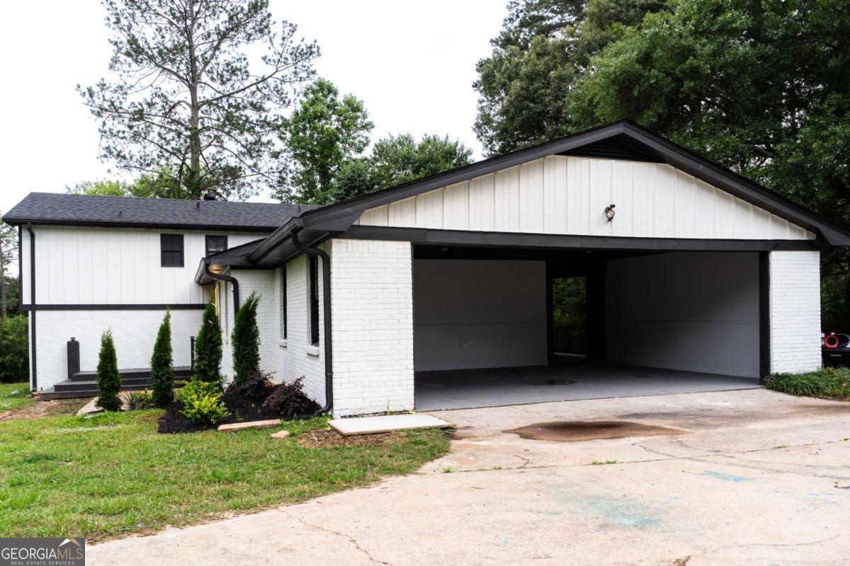 69 N Hearn RD