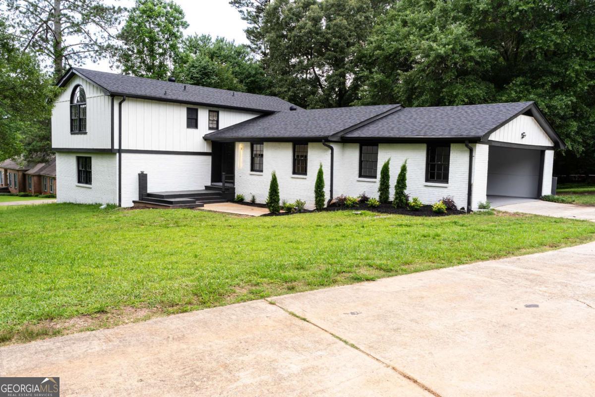 69 N Hearn RD