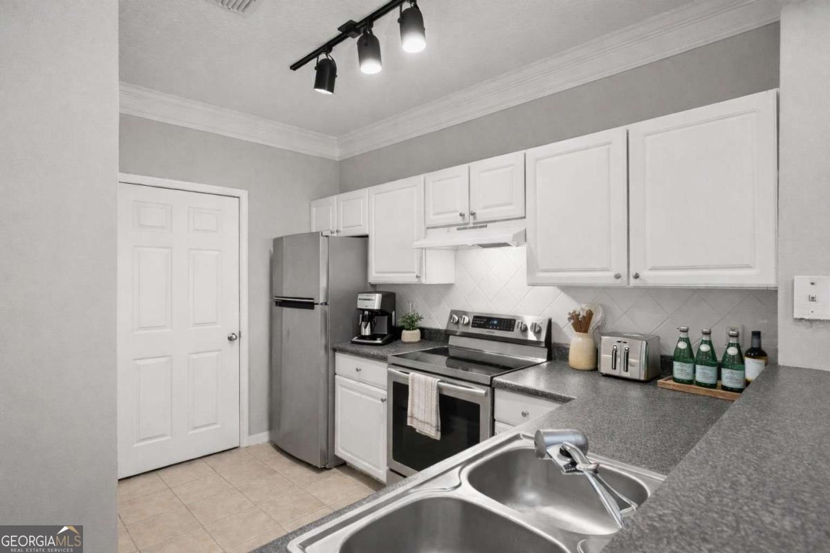 4102 Westchester RDG NE